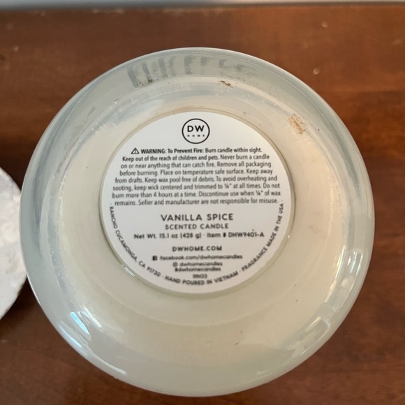Vanilla Spice DW Home Candle - Picture 2 of 2